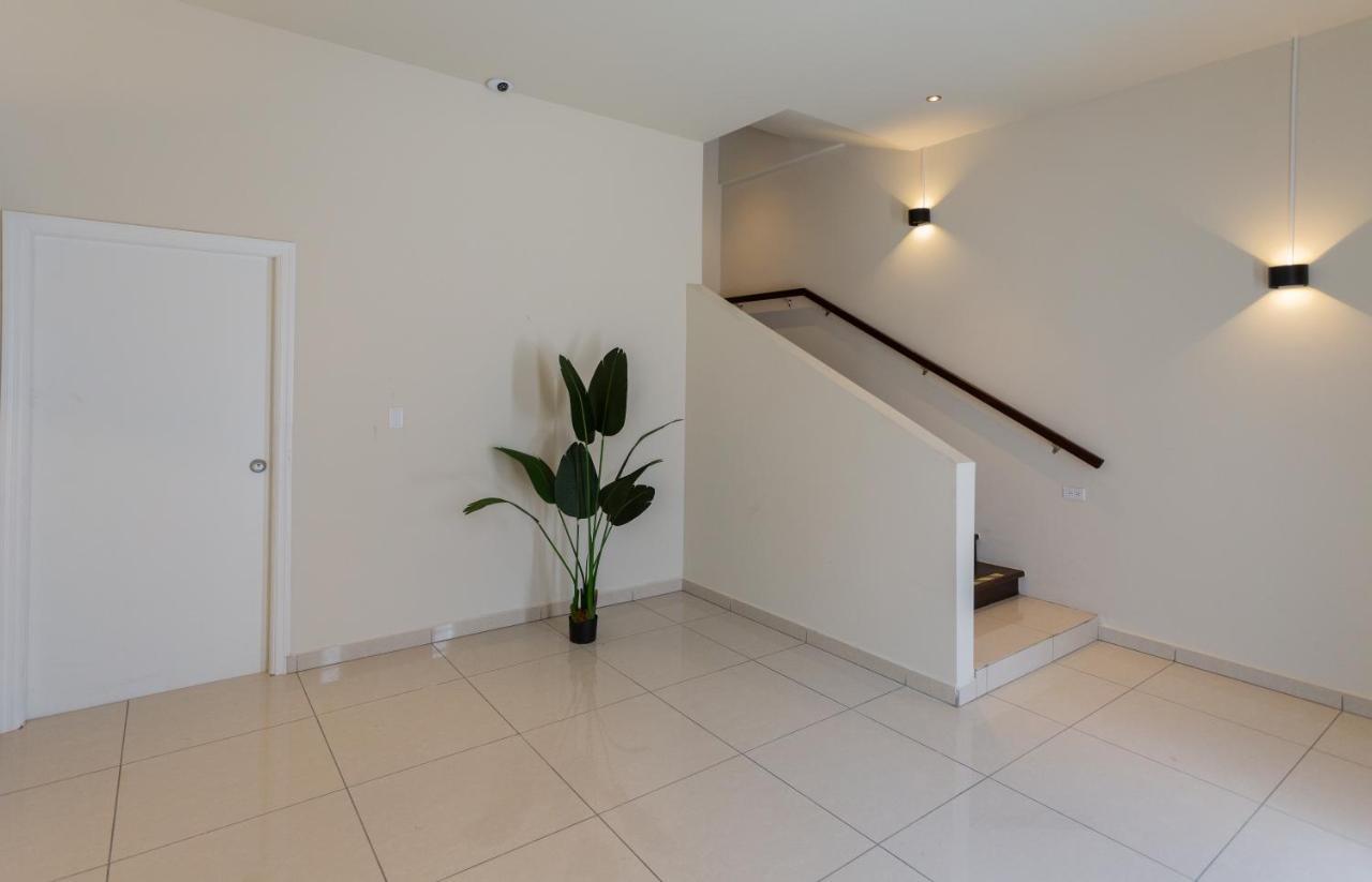Oranjestad City Suites Extérieur photo